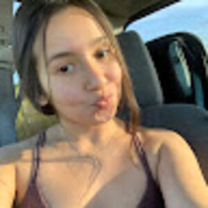 Meet your Posher, Daniela